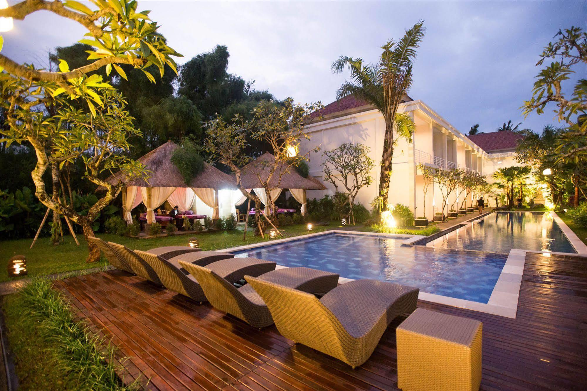 The Grand Sunti Hotel BALI Exterior photo